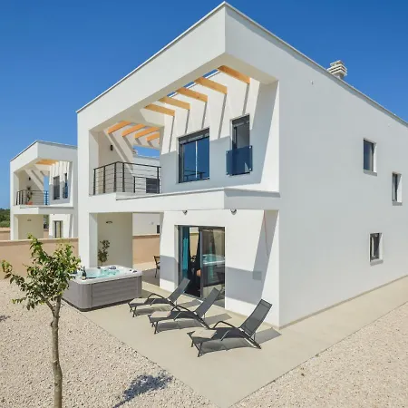 Prova 1 By Interhome