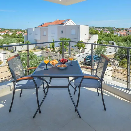 Prova 1 By Interhome *