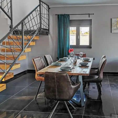 Prova 1 By Interhome Jezera