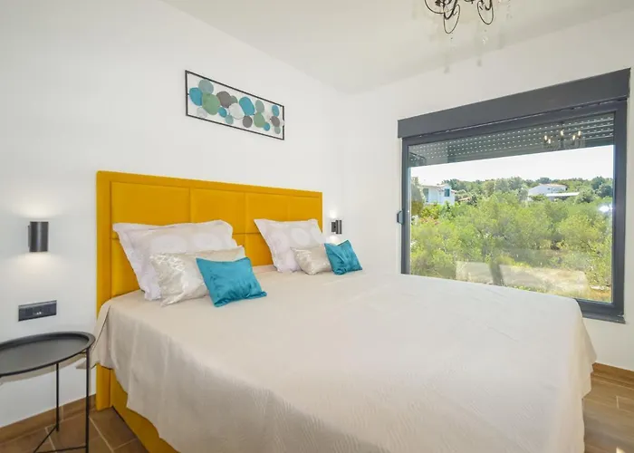 Prova 1 By Interhome Jezera